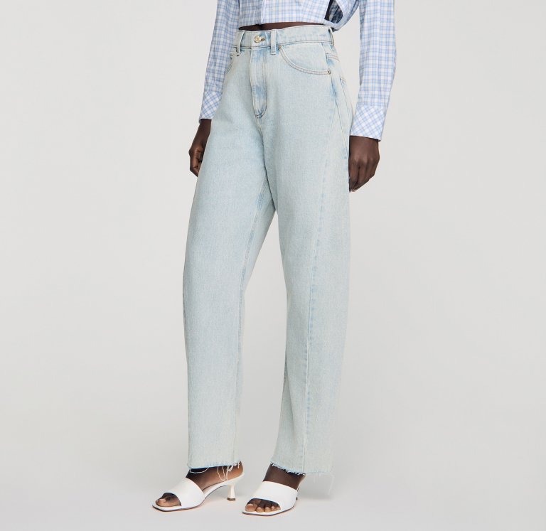 Женские голубые широкие джинсы