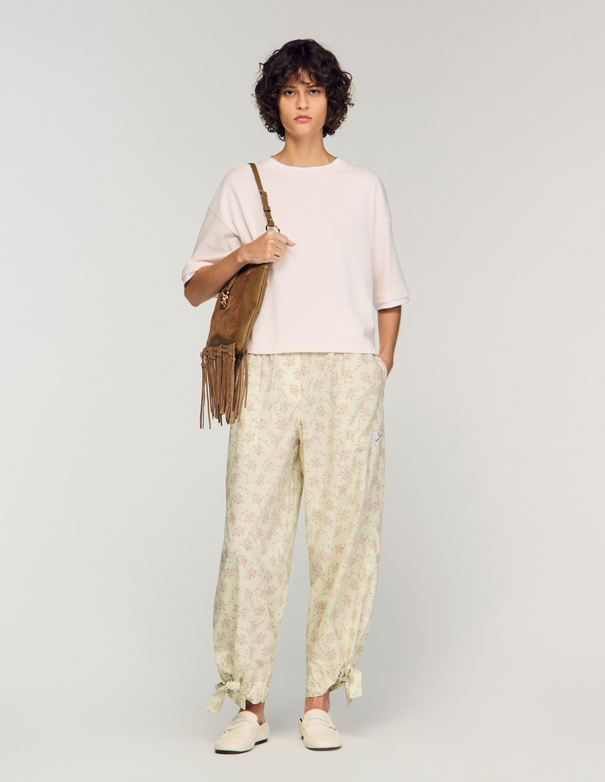 Женская футболка с контрастной отделкой_1