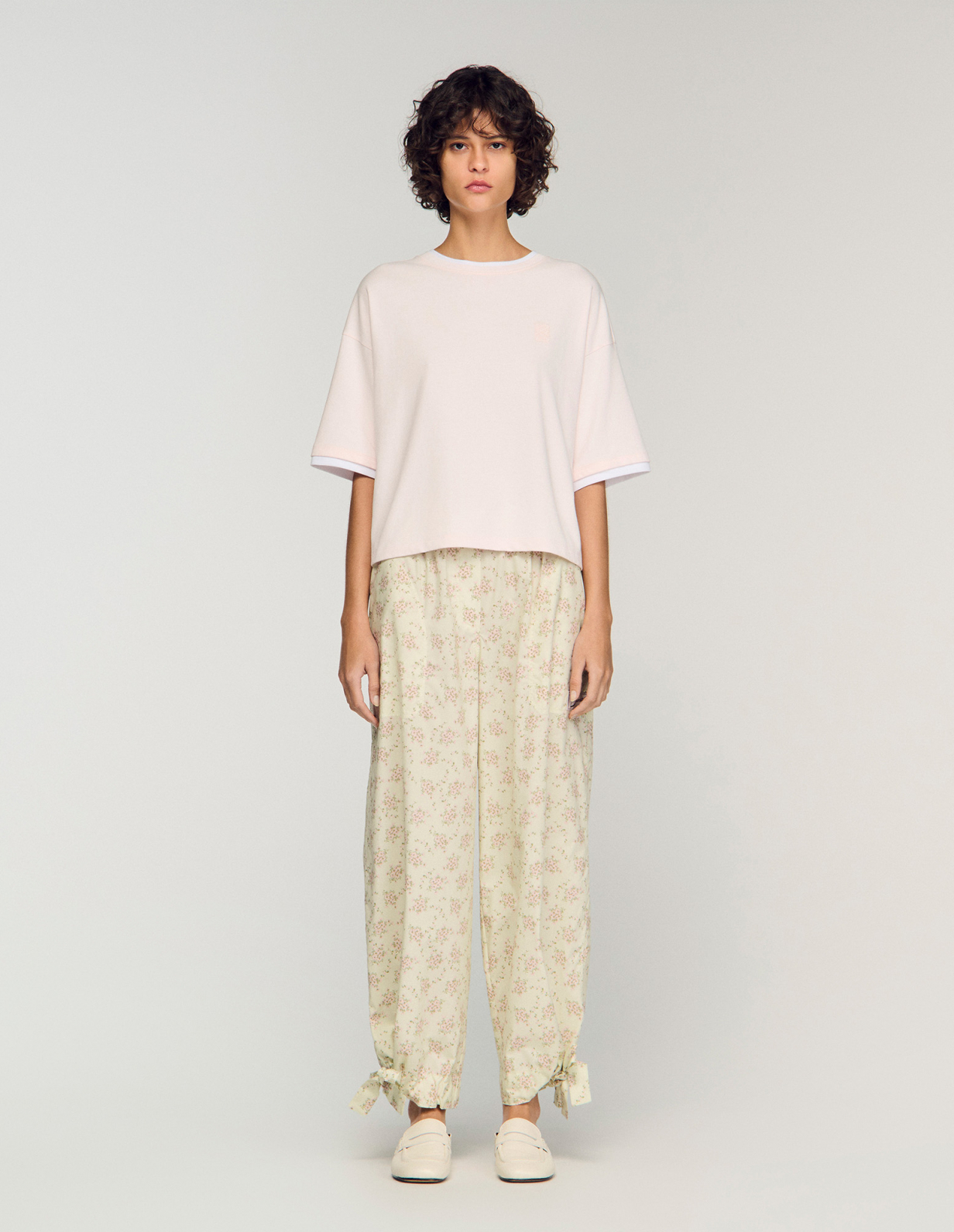 Женская футболка с контрастной отделкой_2