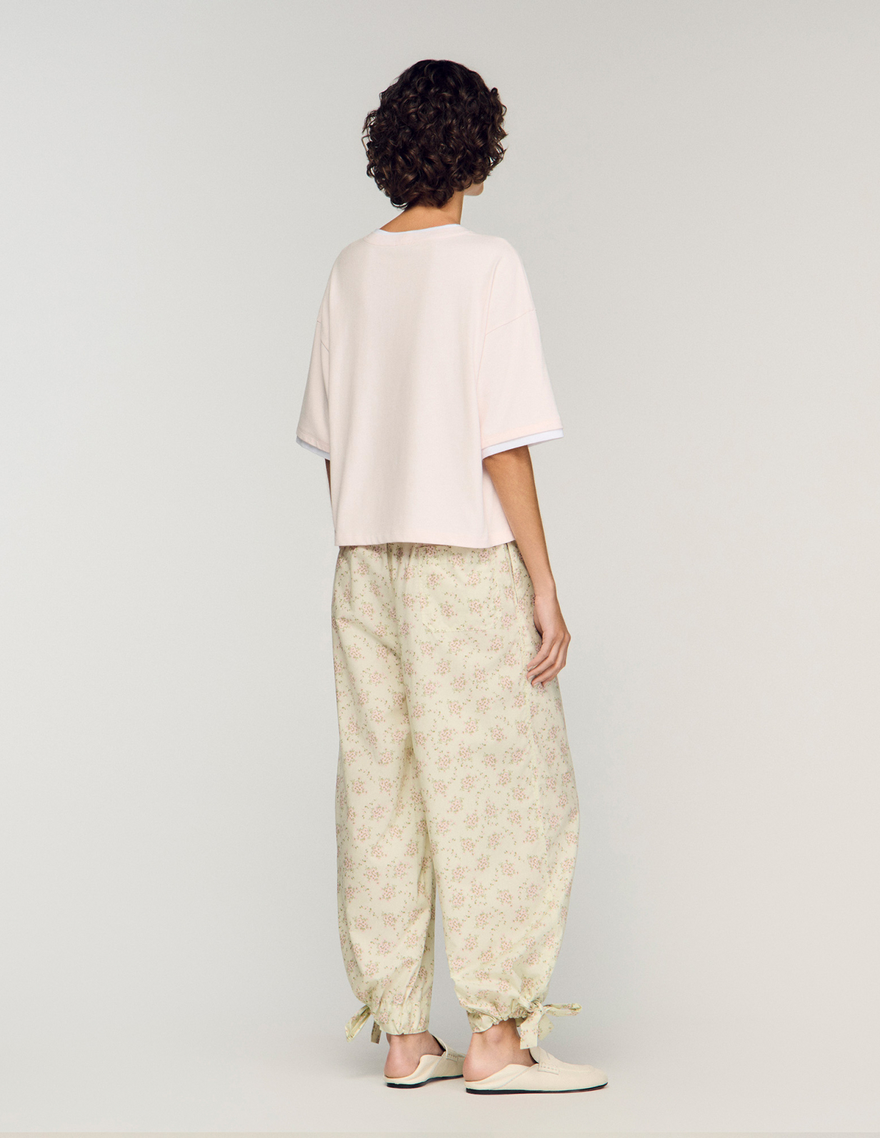 Женская футболка с контрастной отделкой_5