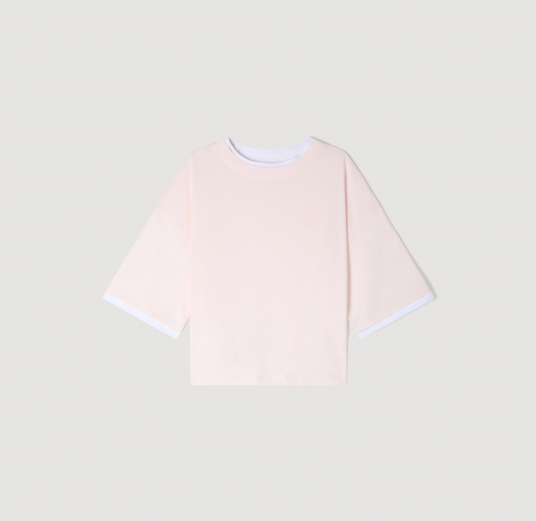 Женская футболка с контрастной отделкой