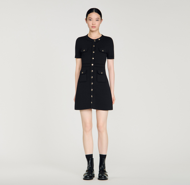 Женское короткое вязаное платье