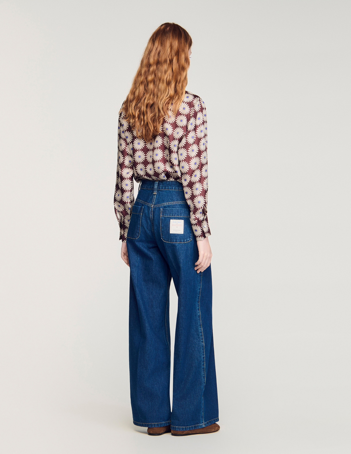 Жіночі широкі джинси з накладними кишенями_5