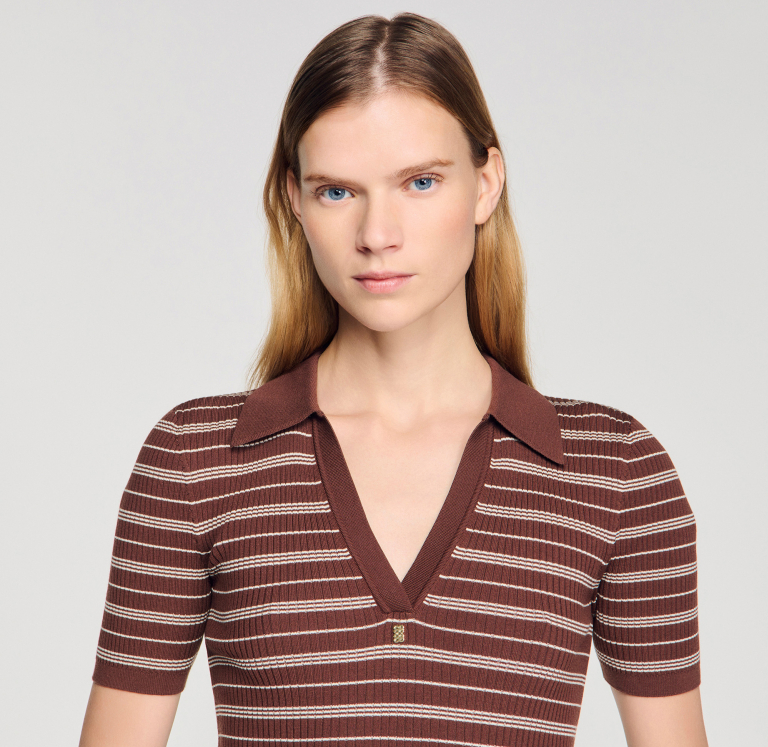 Жіночий смугастий джемпер з коміром-поло