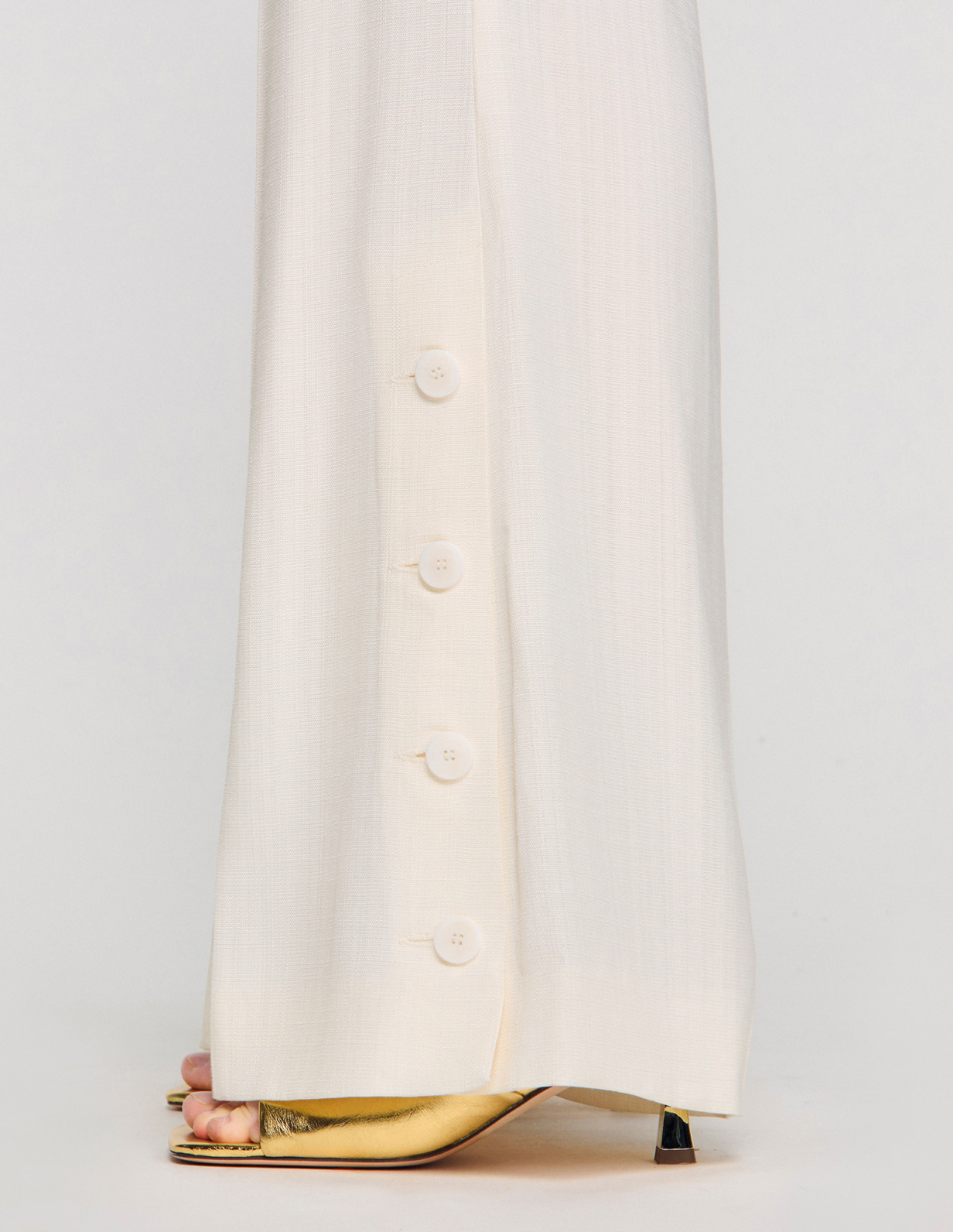 Женские брюки палаццо с разрезами на пуговицах_3