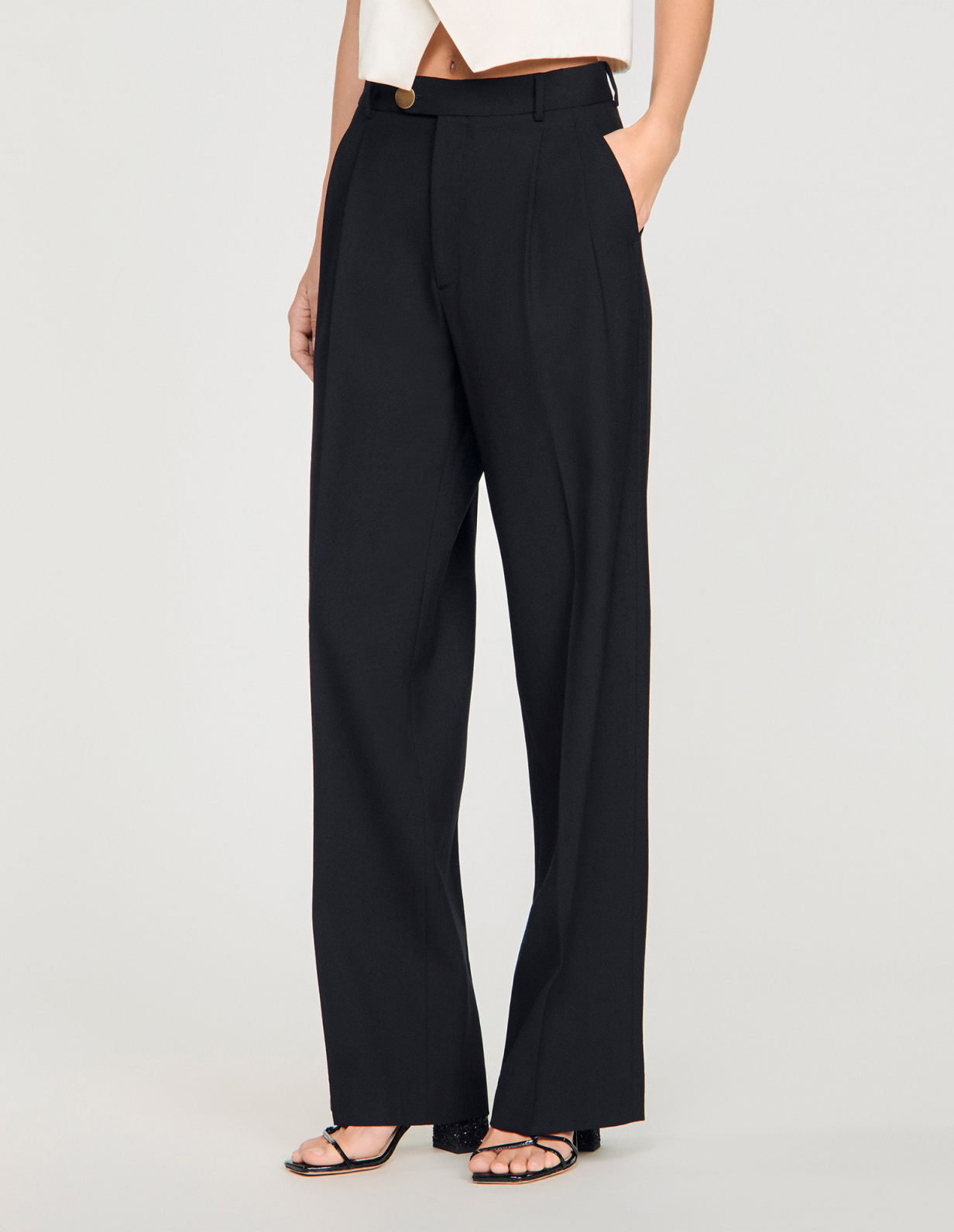 Жіночі класичні брюки зі складками_4