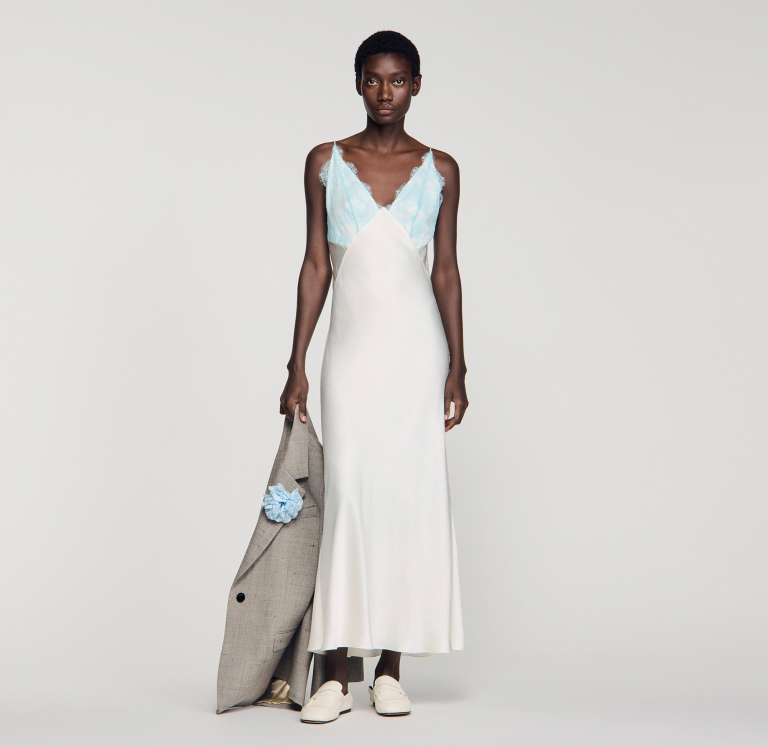 Женское длинное платье в стиле нижнего белья