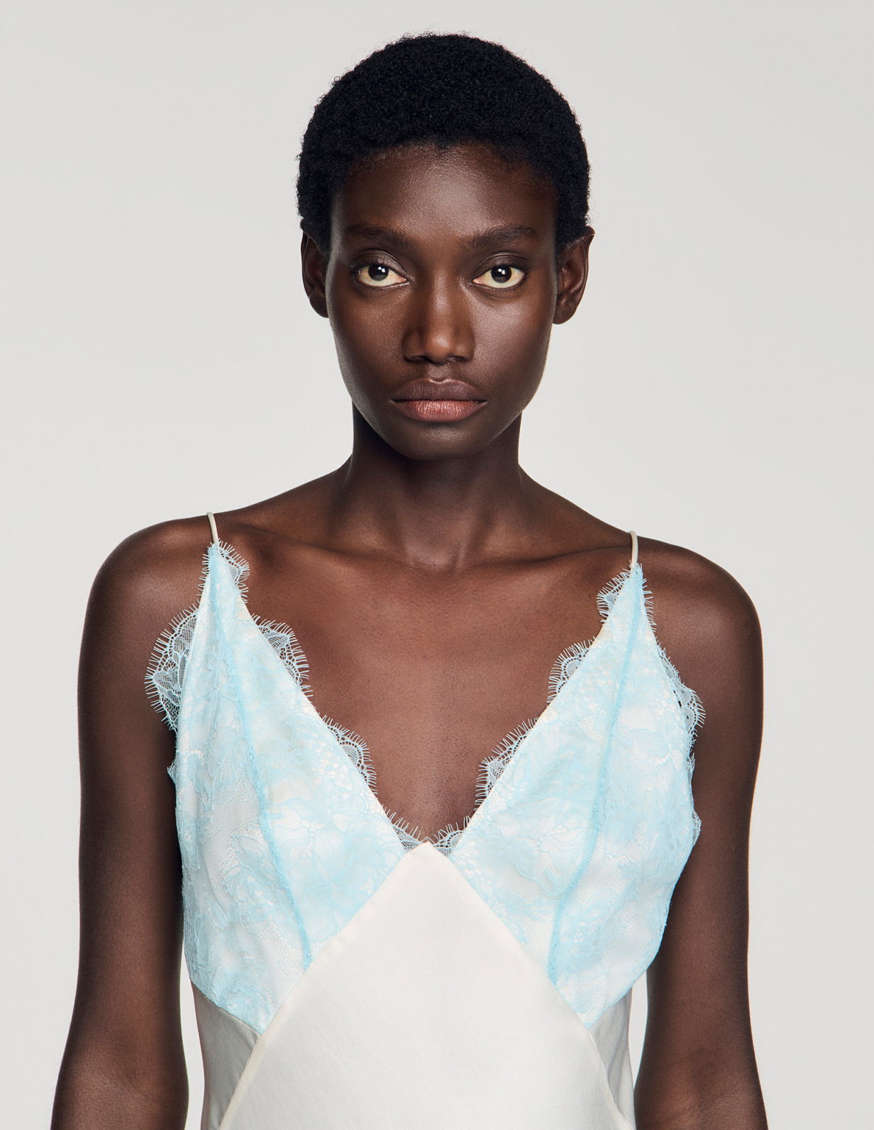 Женское длинное платье в стиле нижнего белья_3