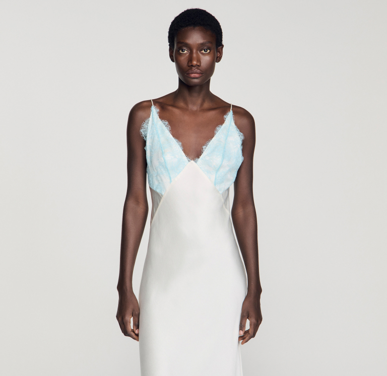 Женское длинное платье в стиле нижнего белья