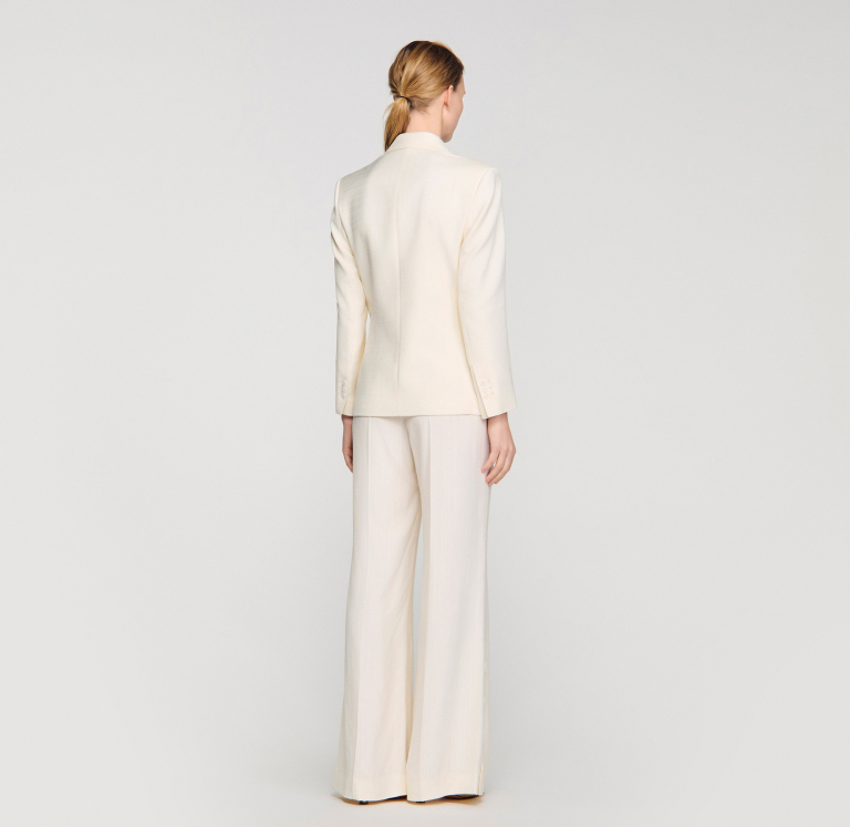 Жіночий двобортний приталений жакет