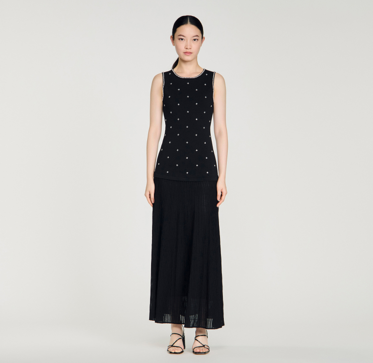 Женское длинное платье с цветочным декором