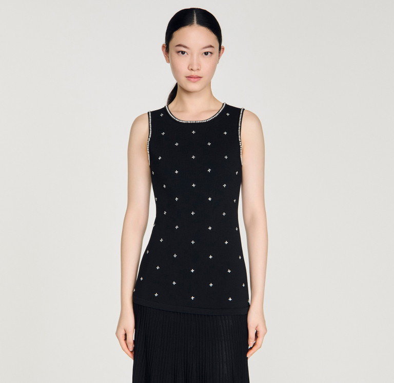 Женское длинное платье с цветочным декором