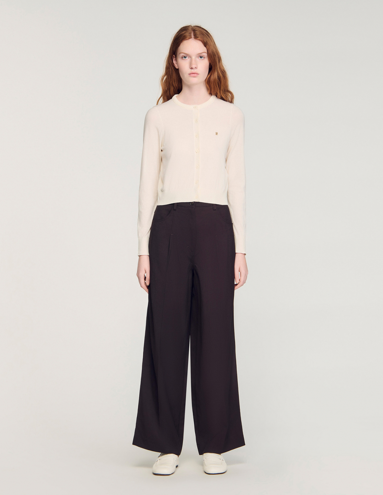 Жіночий молочний кардиган з логотипом_2