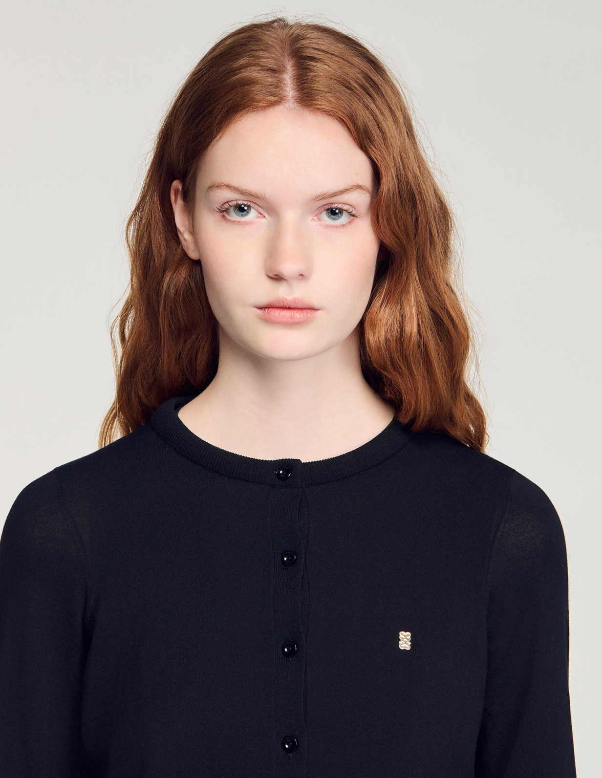 Жіночий чорний кардиган з круглим вирізом_3