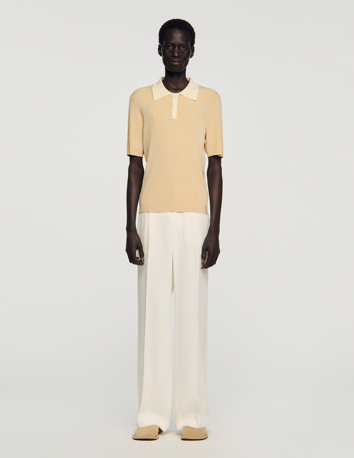 Мужское бежевое поло с контрастным воротником_2