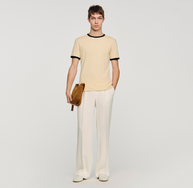 Чоловіча бежева футболка з контрастною окантовкою