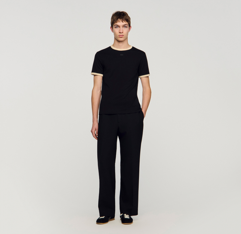 Чоловіча чорна футболка з контрастною окантовкою