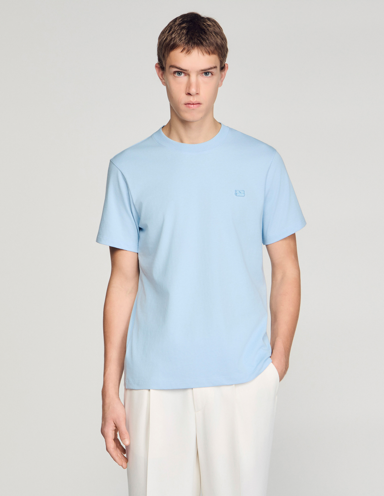 Чоловіча блакитна футболка з нашивкою-логотипом_4