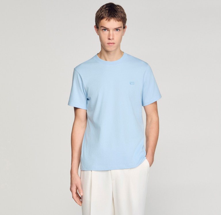 Чоловіча блакитна футболка з нашивкою-логотипом