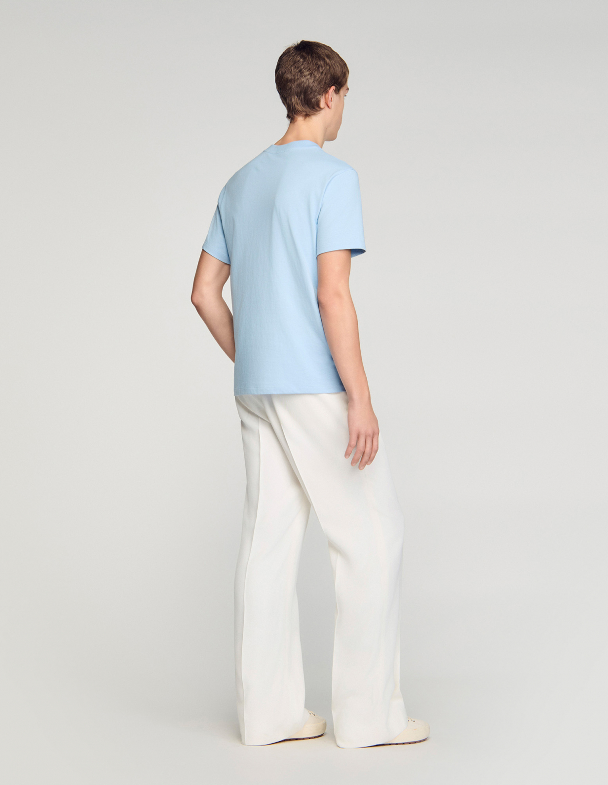 Чоловіча блакитна футболка з нашивкою-логотипом_5