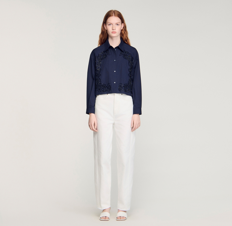 Жіноча синя сорочка з квітковою вишивкою