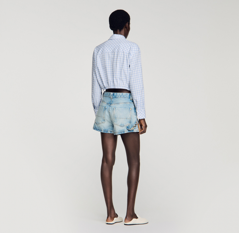 Женские джинсовые шорты с замшевыми деталями