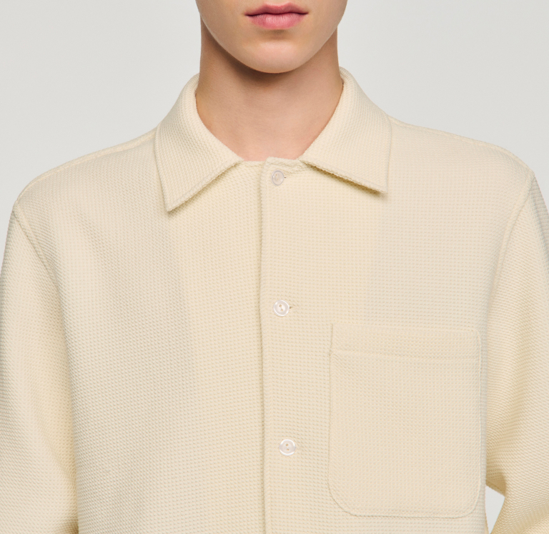 Чоловіча молочна сорочка