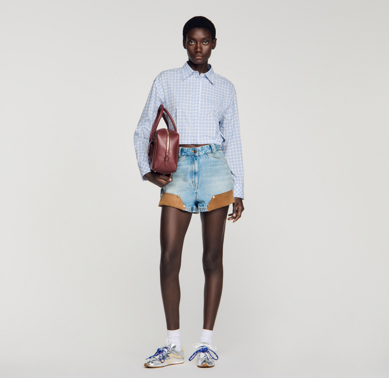 Женская короткая клетчатая рубашка