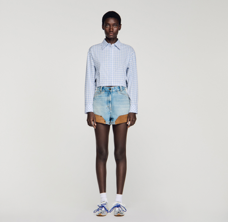Женская короткая клетчатая рубашка