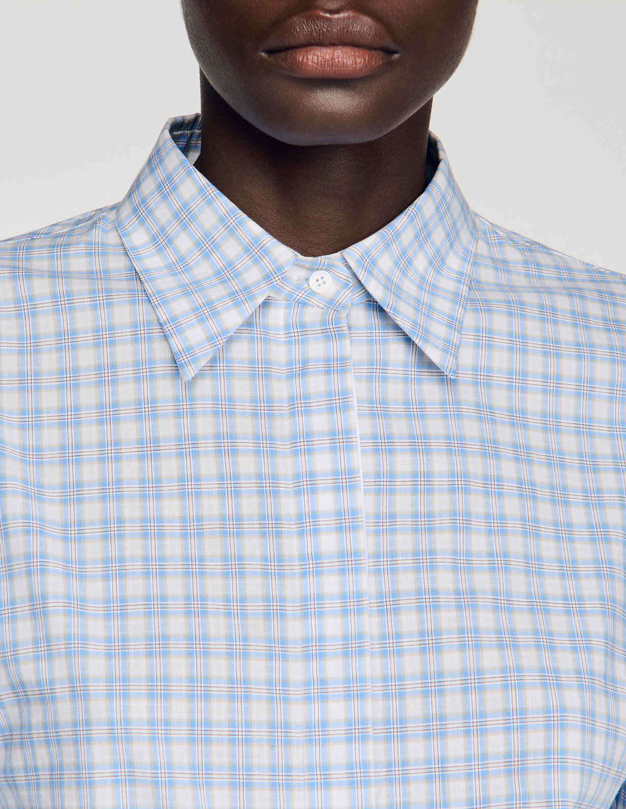 Женская короткая клетчатая рубашка_3