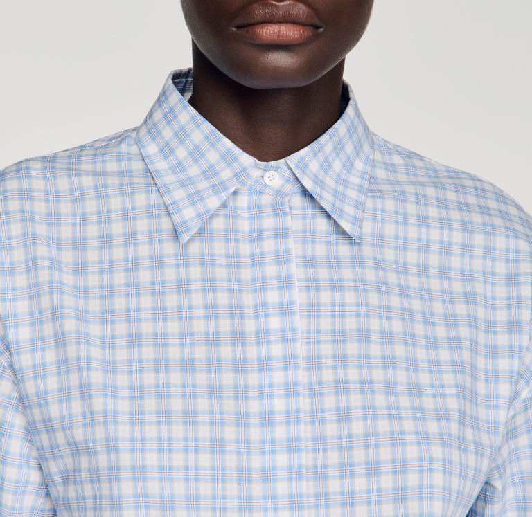 Женская короткая клетчатая рубашка