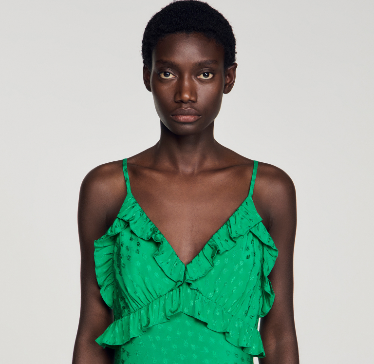 Жіноча зелена довга сукня з оборками