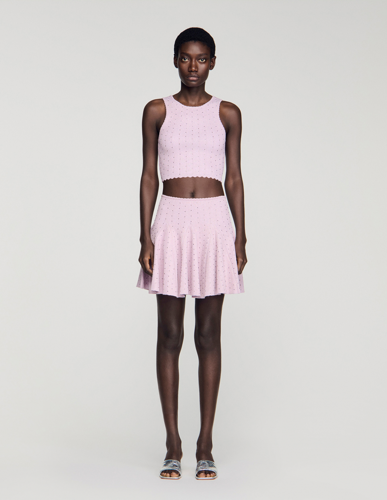 Женская короткая вязаная юбка, украшенная стразами_2