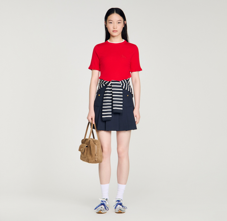 Женский джемпер с контрастным воротником