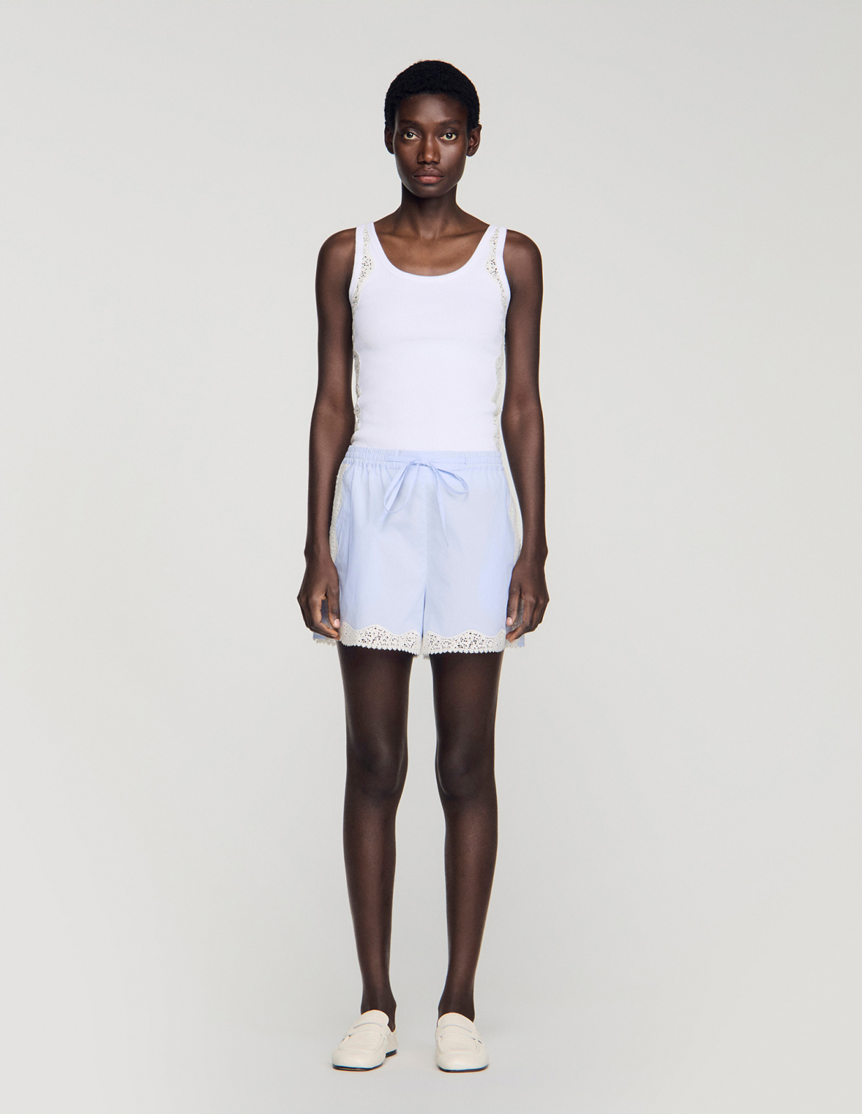 Женские голубые шорты с кружевной отделкой_2