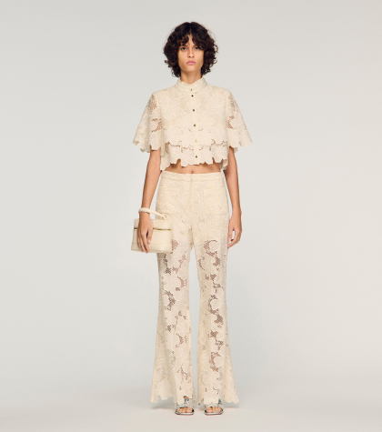 Жіноча сорочка з квітковим гіпюровим мереживом