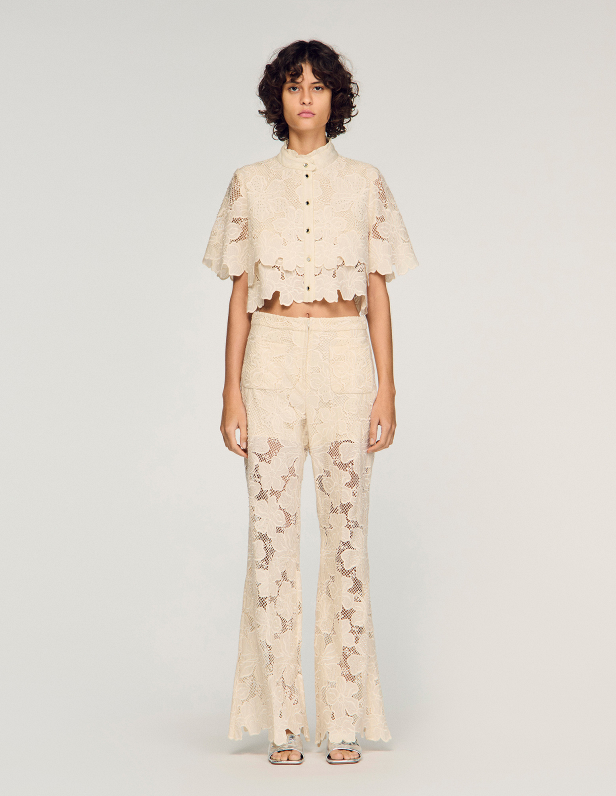 Жіноча сорочка з квітковим гіпюровим мереживом_2