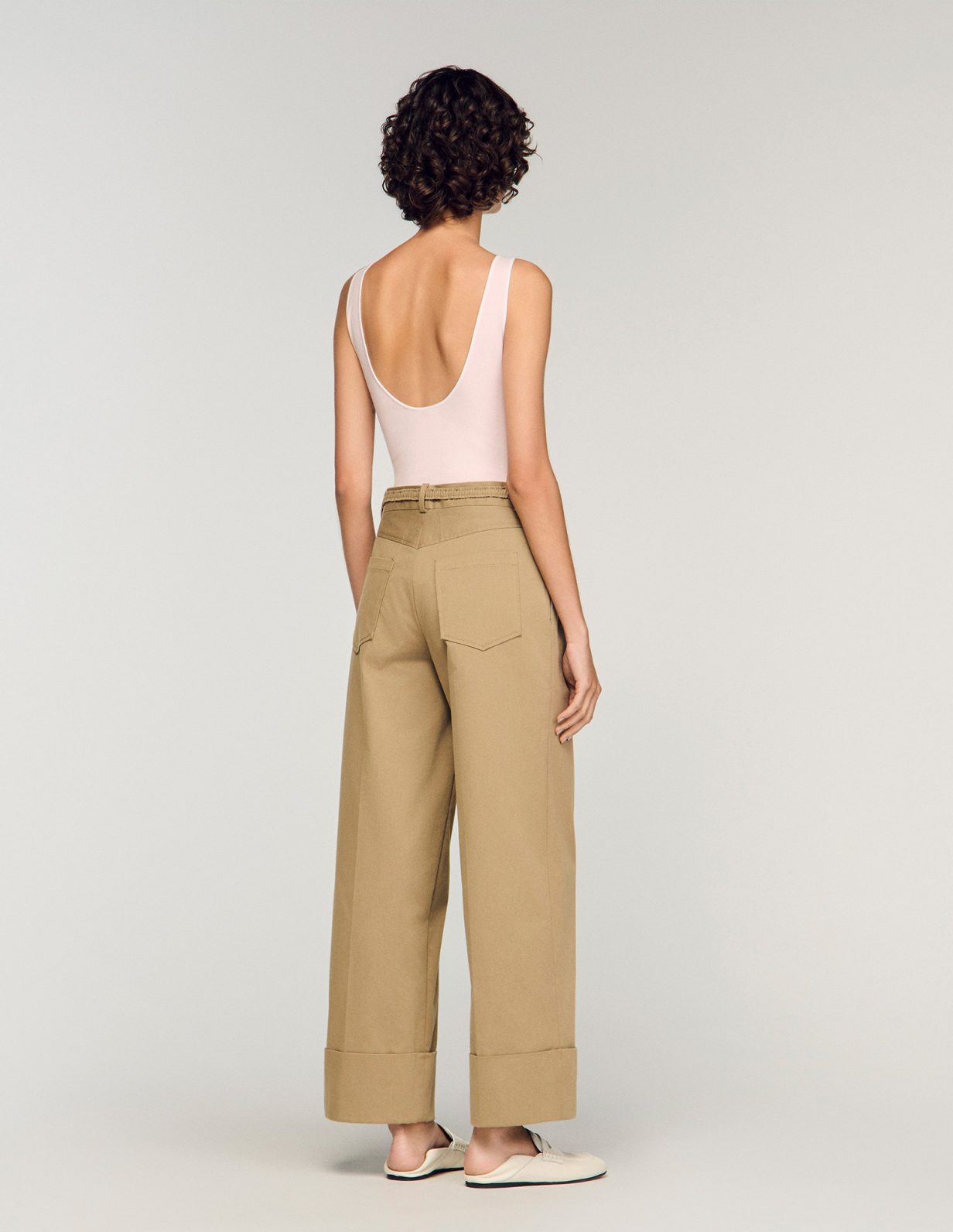 Женские бежевые широкие брюки_5