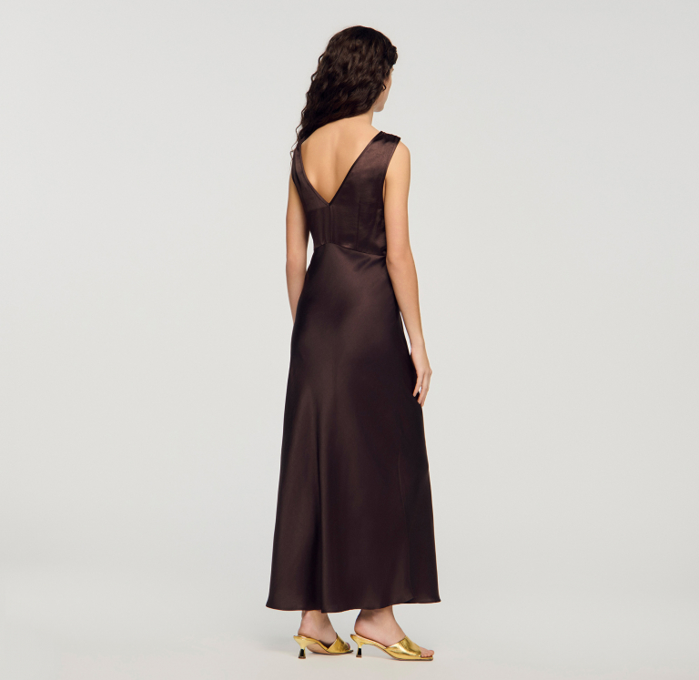 Жіноча довга сукня з мереживним вирізом