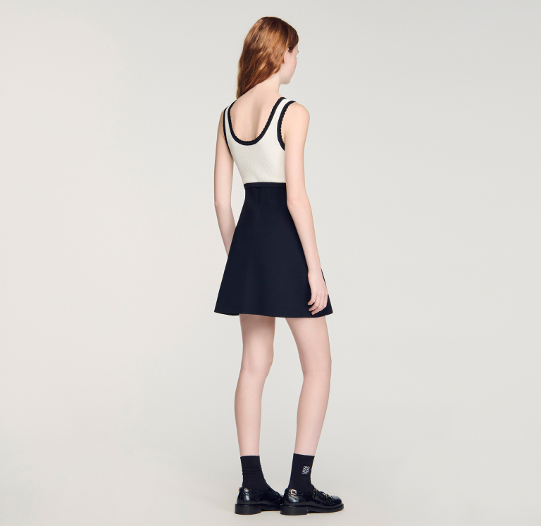 Жіноча двоколірна в'язана сукня