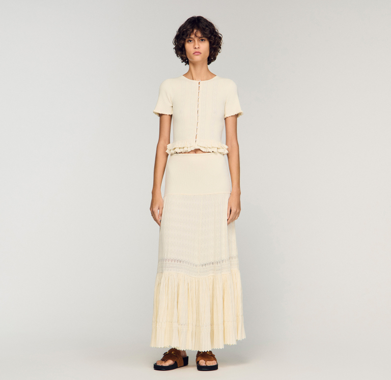 Женский вязаный кардиган с оборками