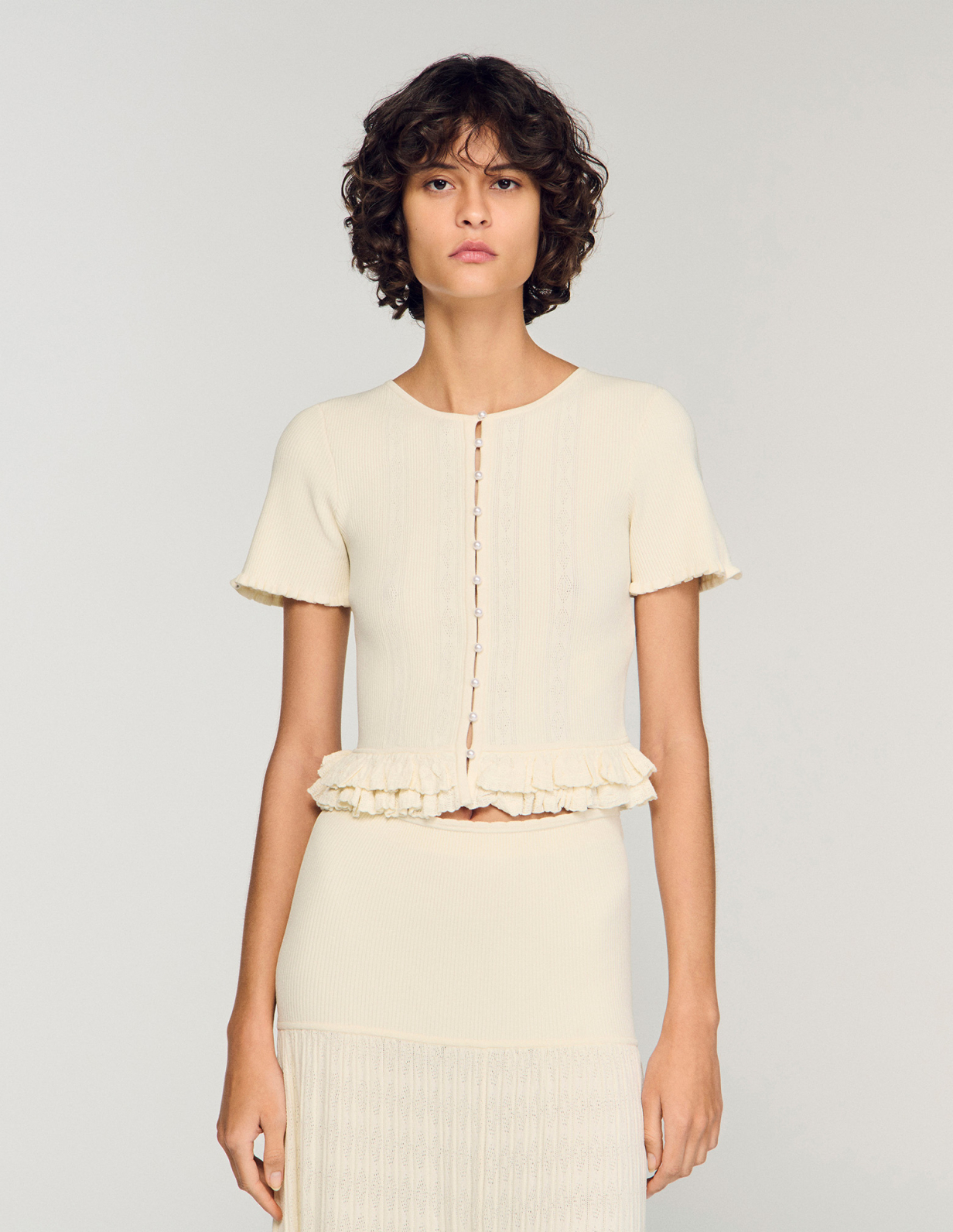 Женский вязаный кардиган с оборками_4