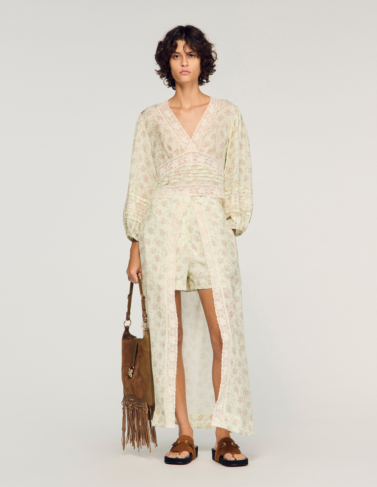 Жіночий вкорочений топ з квітковим принтом_1