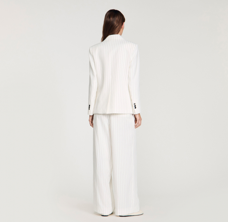 Жіночий двобортний смугастий жакет