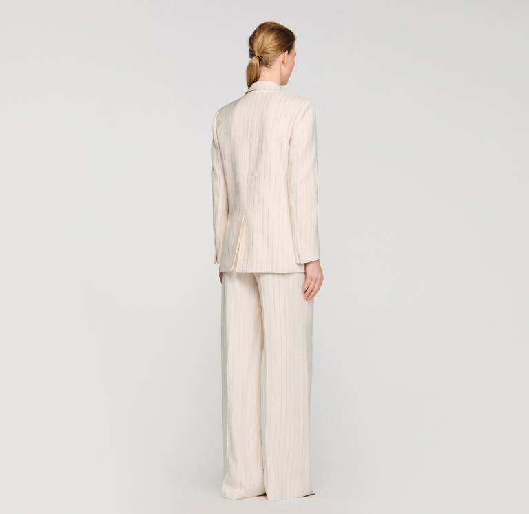 Женский молочный жакет в полоску