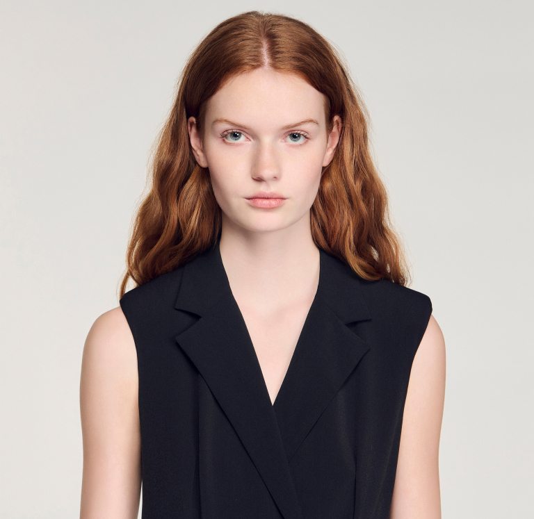 Жіноча чорна сукня з мереживною спідницею