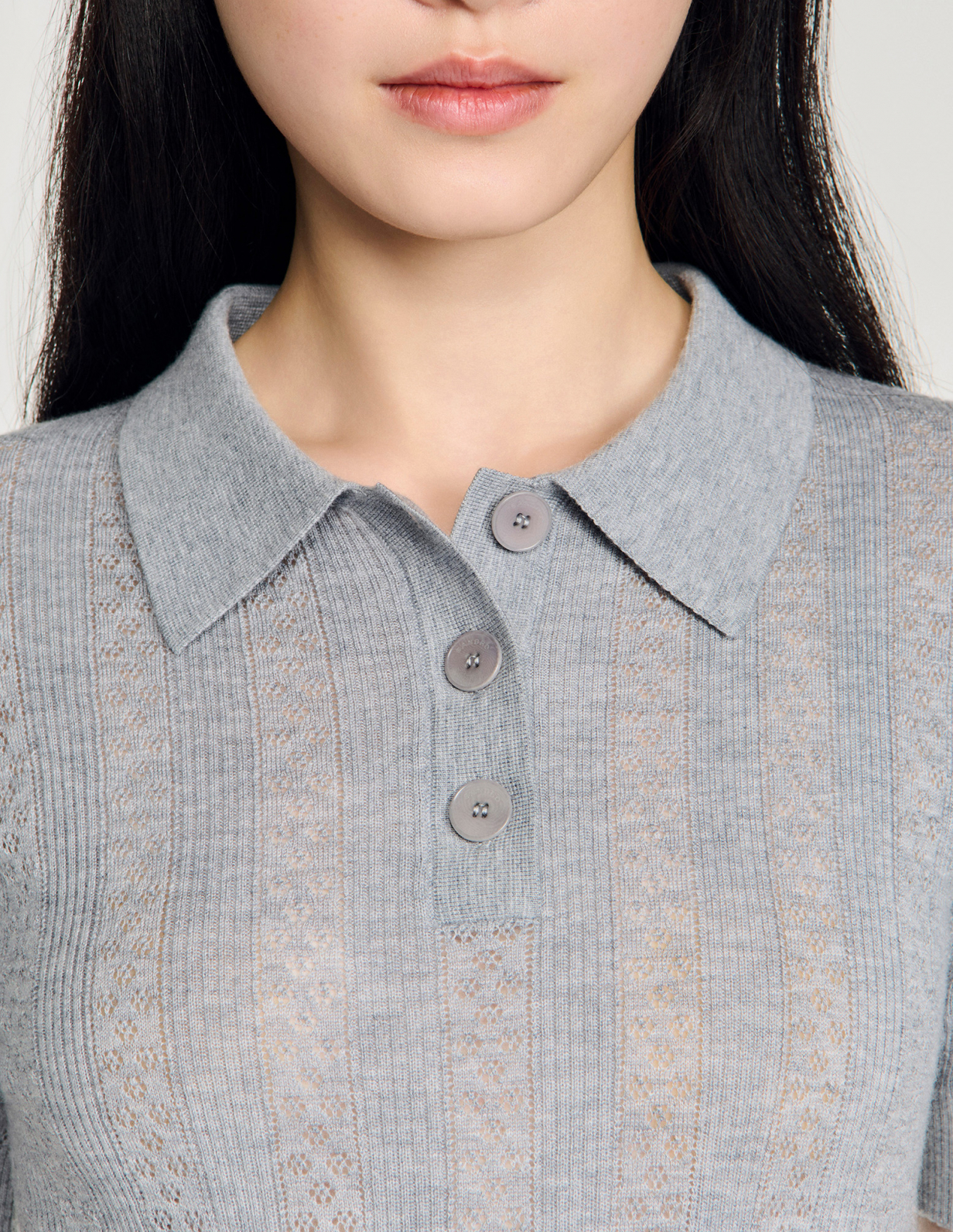 Женский джемпер ажурной вязки с воротником-поло_3