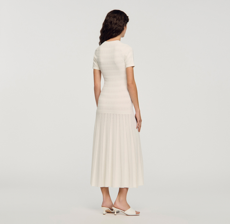 Женское молочное вязаное платье