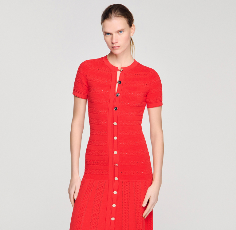 Жіноча червона в'язана сукня