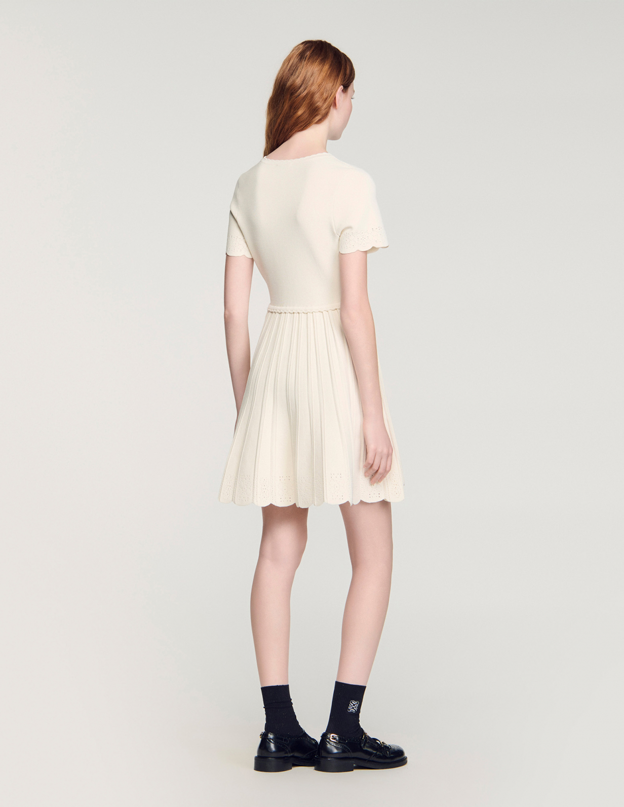 Жіноча в'язана сукня з ажурним візерунком_5